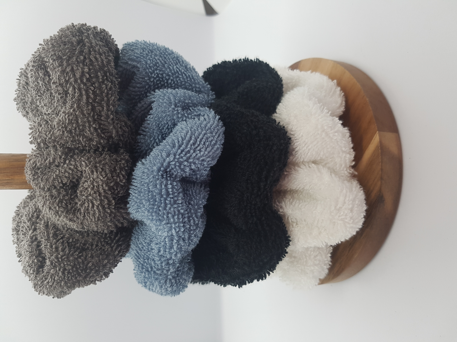 TOWEL SCRUNCHIES