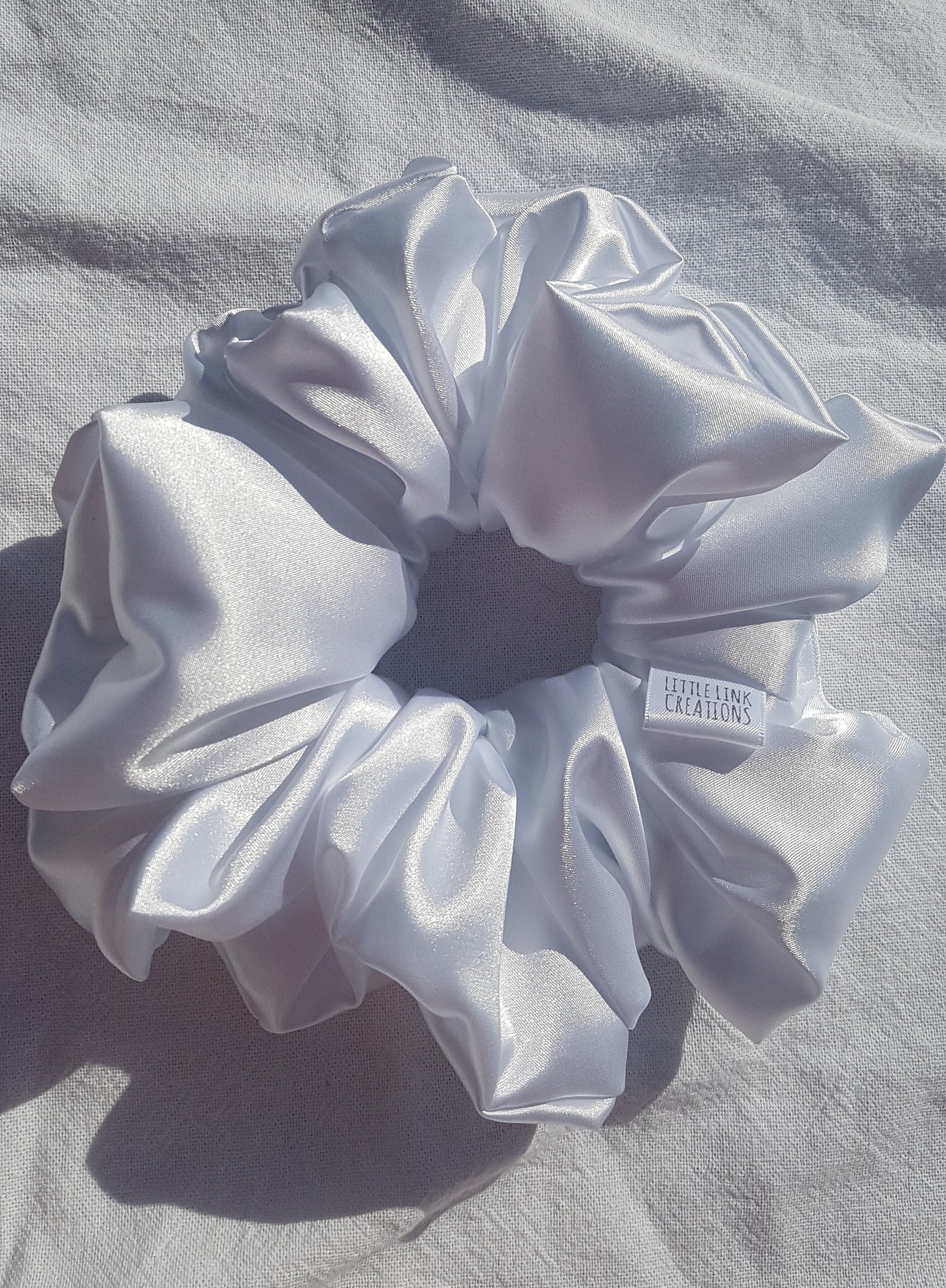 XL SNOWFLAKE DELUXE SATIN