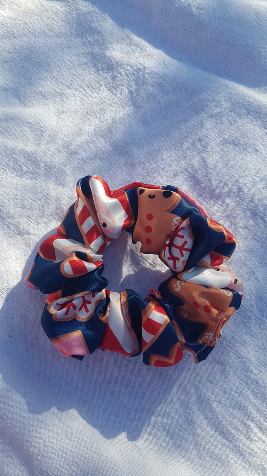 MINI GINGERBREAD SCRUNCHIE